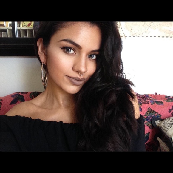 Meet your Posher, Andreina - Picture 3 of 6